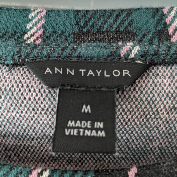 Ann Taylor Mixed Media Top - Picture 4 of 4